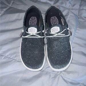 Hey Dude womens size 6. Like new